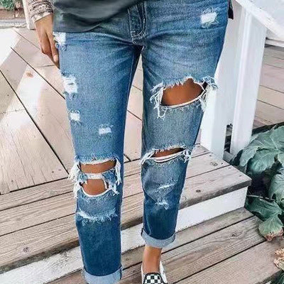 Zerrissene Jeans für Frauen mit Persönlichkeit