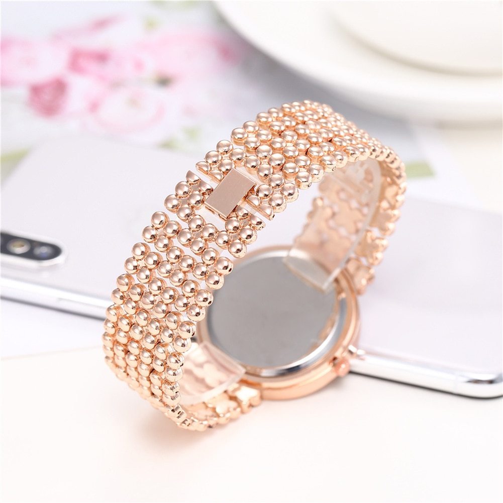 Elegante Damen-Armbanduhr mit Strass