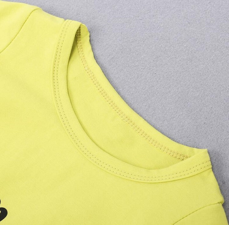 Gelbes Baumwoll-Brief-T-Shirt und Jeans-Anzug für Mädchen