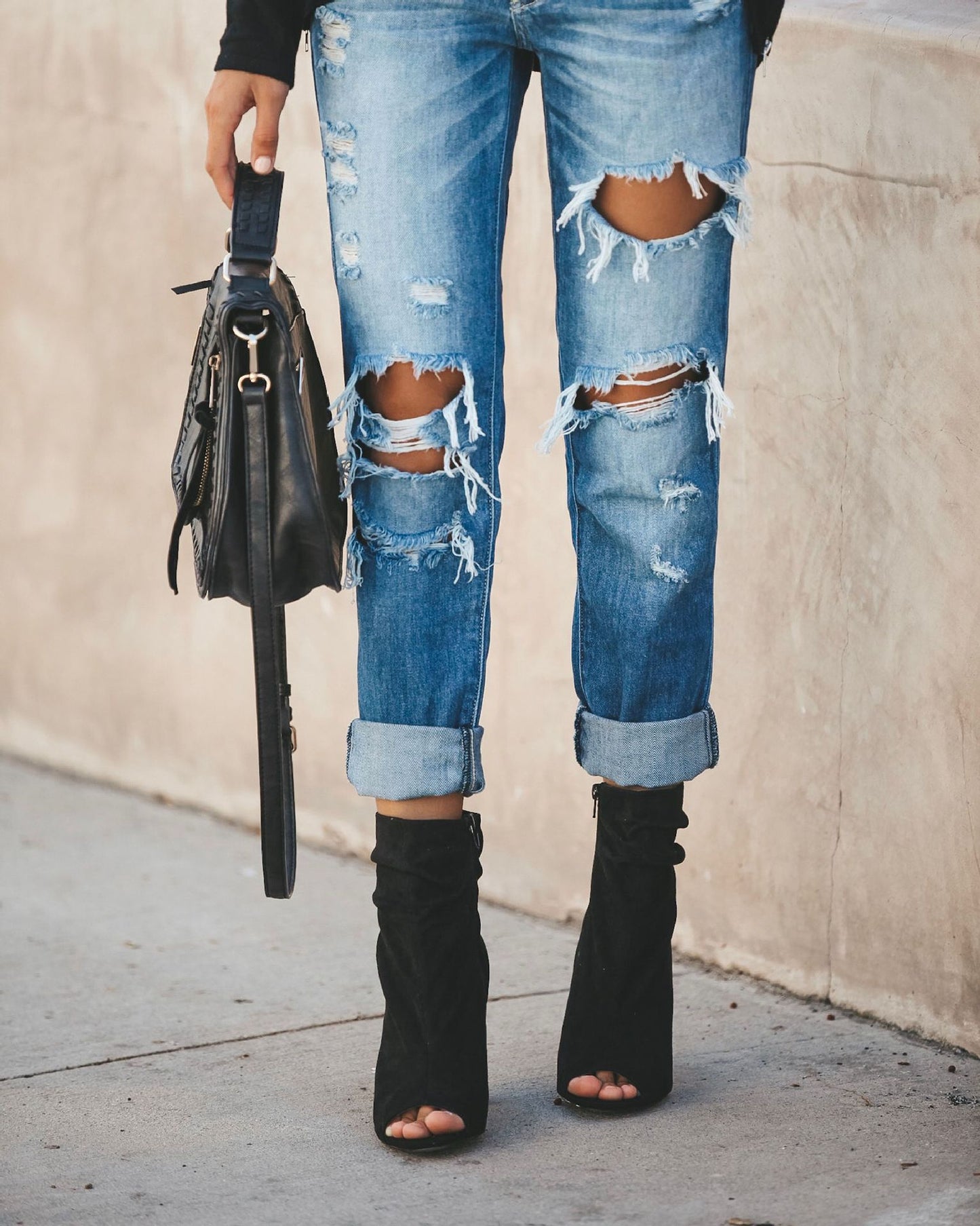 Modische Zerrissene Jeans im Oversize-Stil