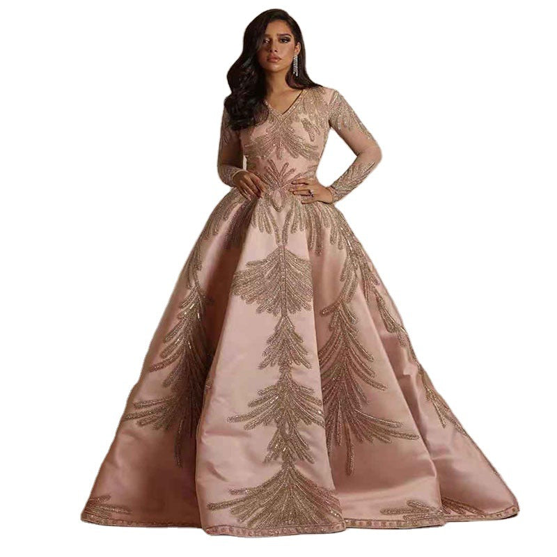 Damen Abendkleid mit großzügigen Ärmeln und anmutigem Bronzing-Look