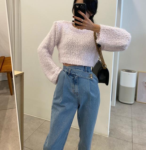 Retro Jeans mit hoher Taille und unregelmäßiger Schnalle