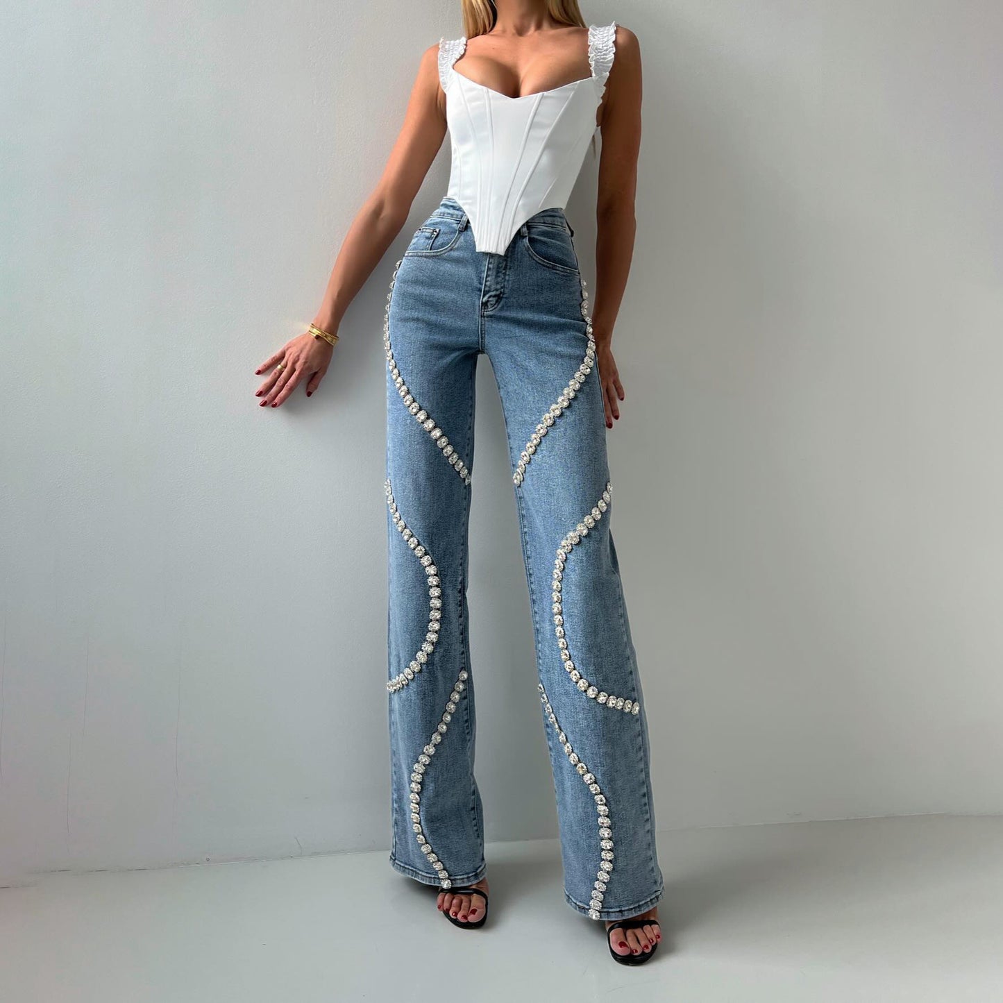 Lässige Gerade geschnittene Jeans mit Strasssteinen-Modische Damenhose
