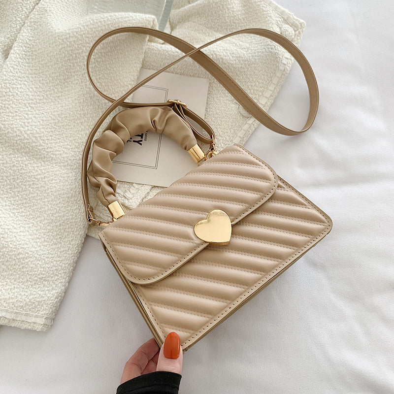Damenhandtaschen mit modischer Ketten-Schultertasche und Liebe-Metall-Design