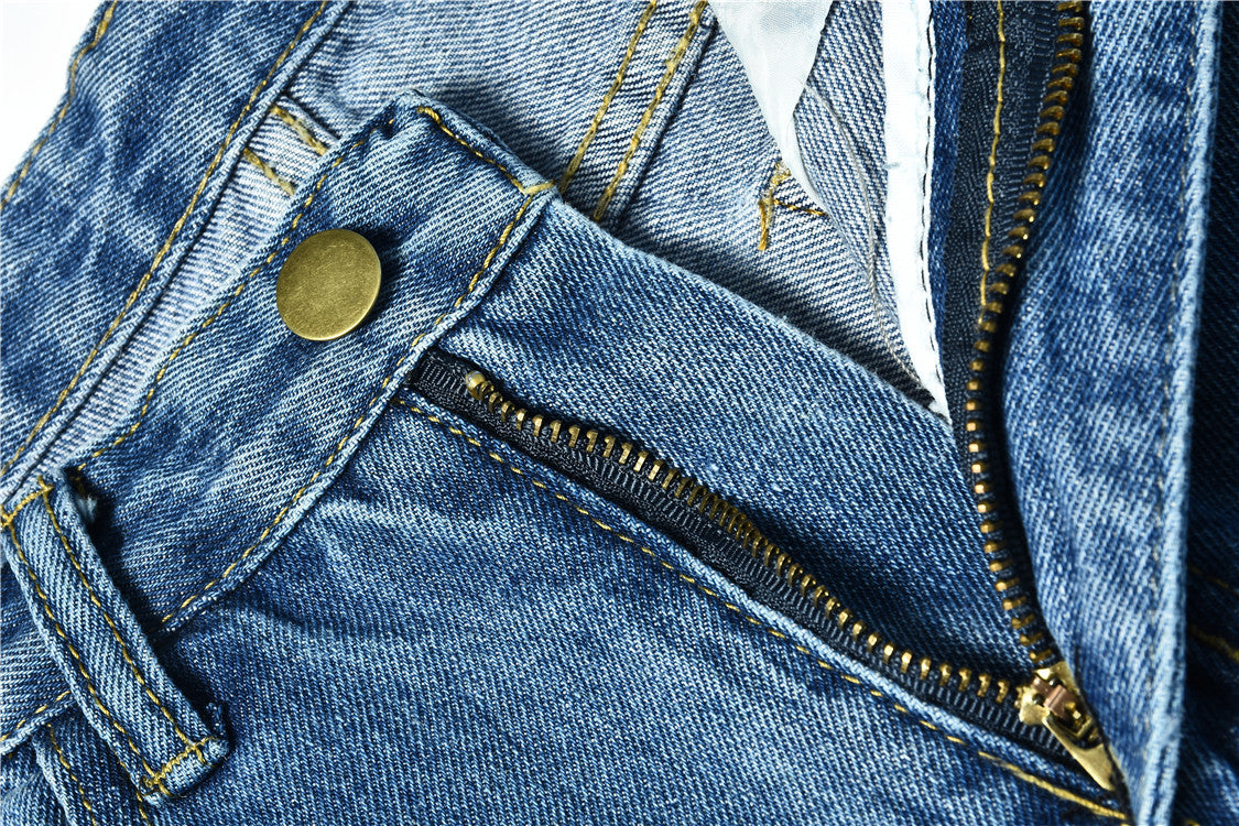 Zerrissene Jeans für Frauen mit Persönlichkeit