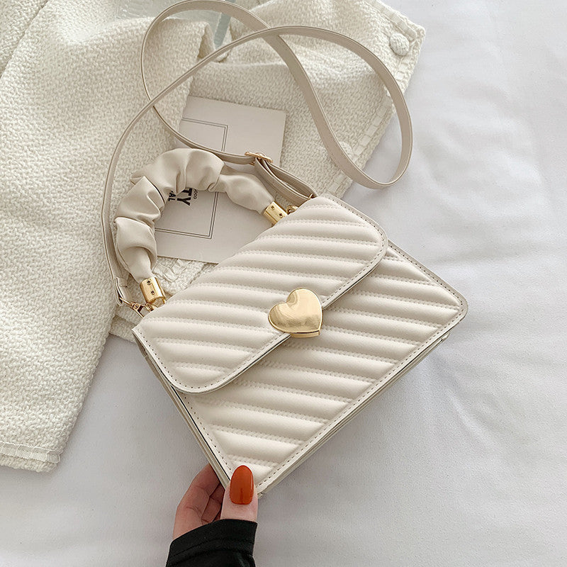 Damenhandtaschen mit modischer Ketten-Schultertasche und Liebe-Metall-Design