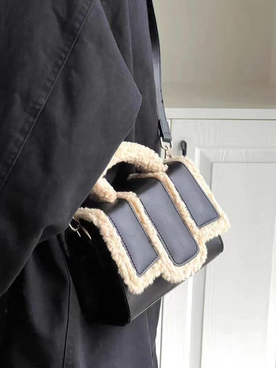 Wollene Tragbare und Modische Crossbody-Tasche