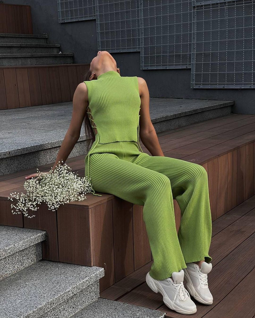 Strickgewebtes Westen-Hosen-Ensemble für Damen