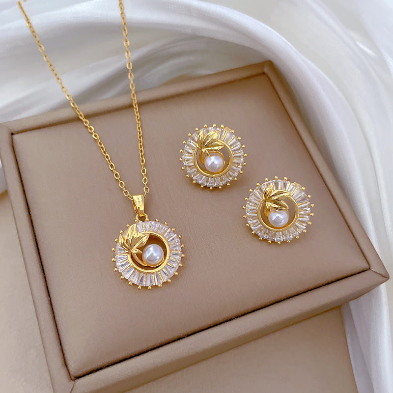 Quadrat-Diamant-Set Halskette & Ohrringe mit Blattmotiv