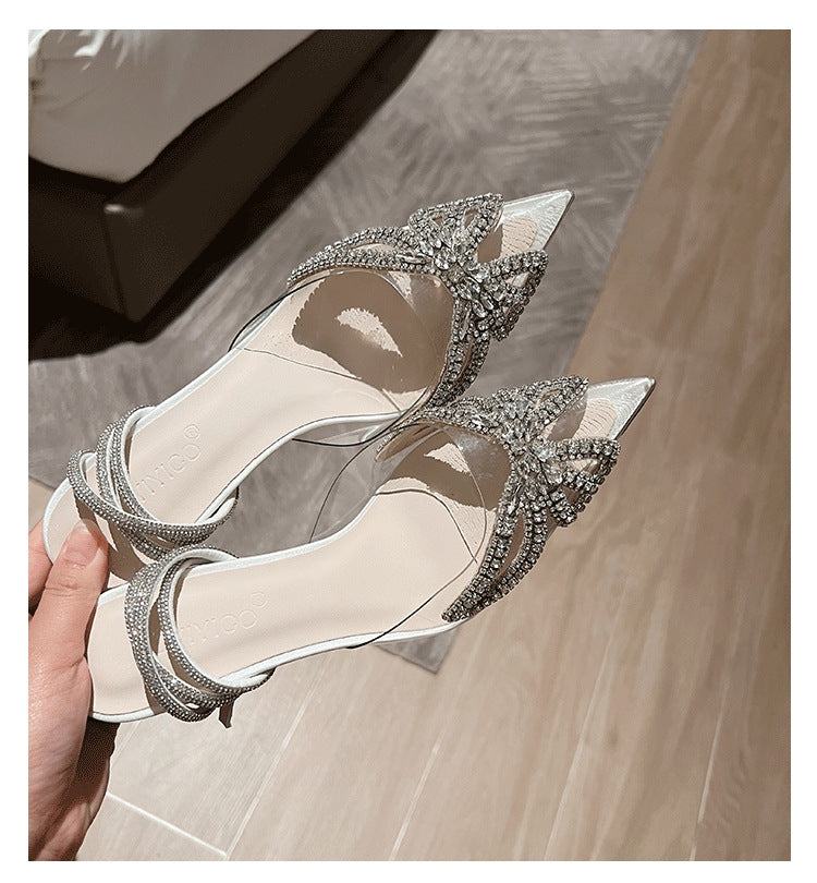 Schmetterlingsstrass-Stilett-Pumps mit hoher Absatzhöhe