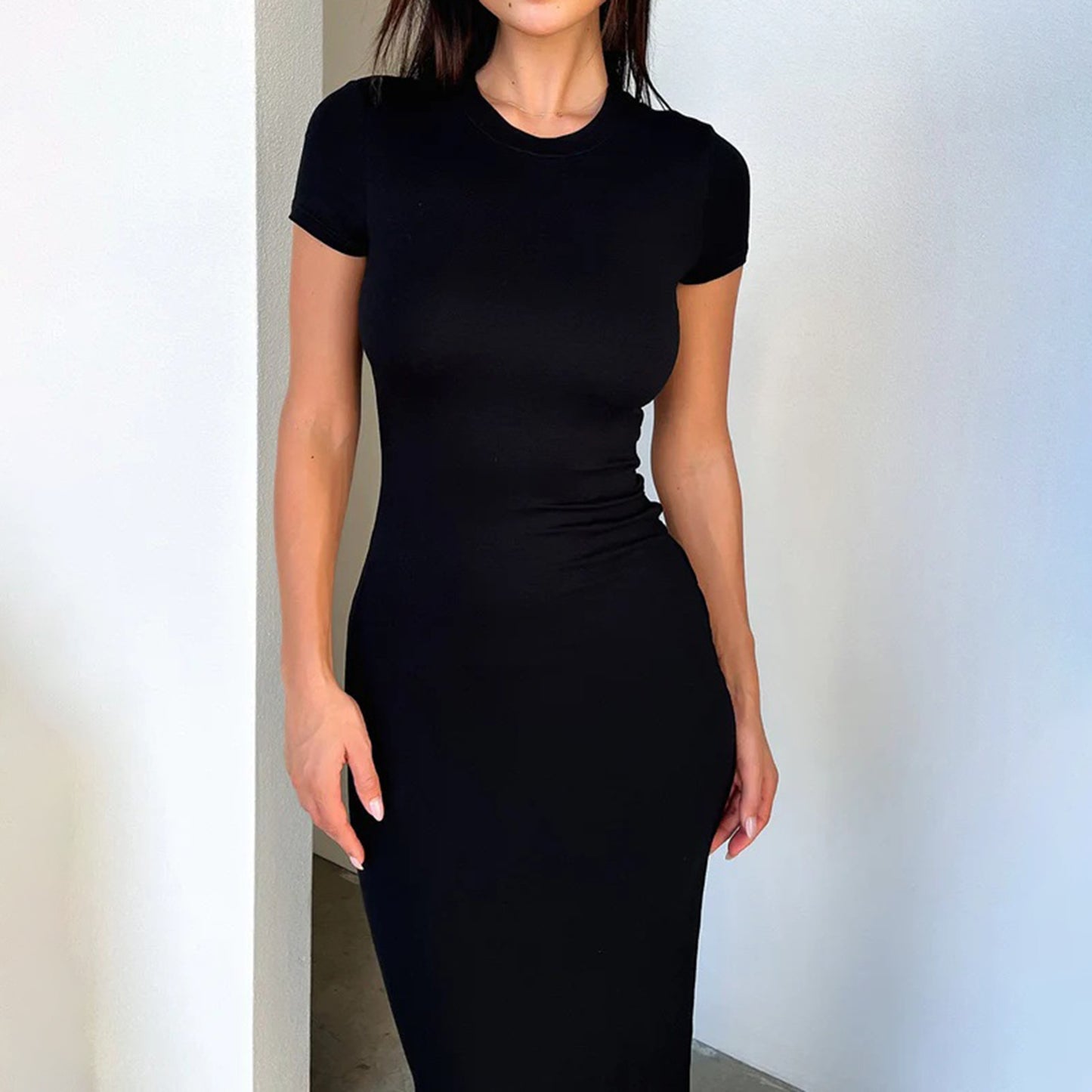 Schlankes und elegantes Kurzarmkleid für Damen