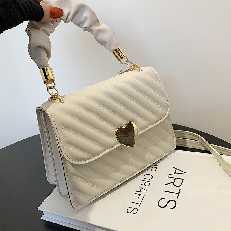Damenhandtaschen mit modischer Ketten-Schultertasche und Liebe-Metall-Design