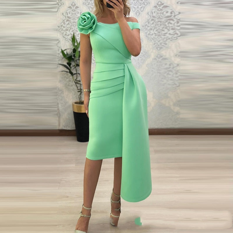 Mintgrünes Schulterfreies Kleid mit dreidimensionalen Blumen