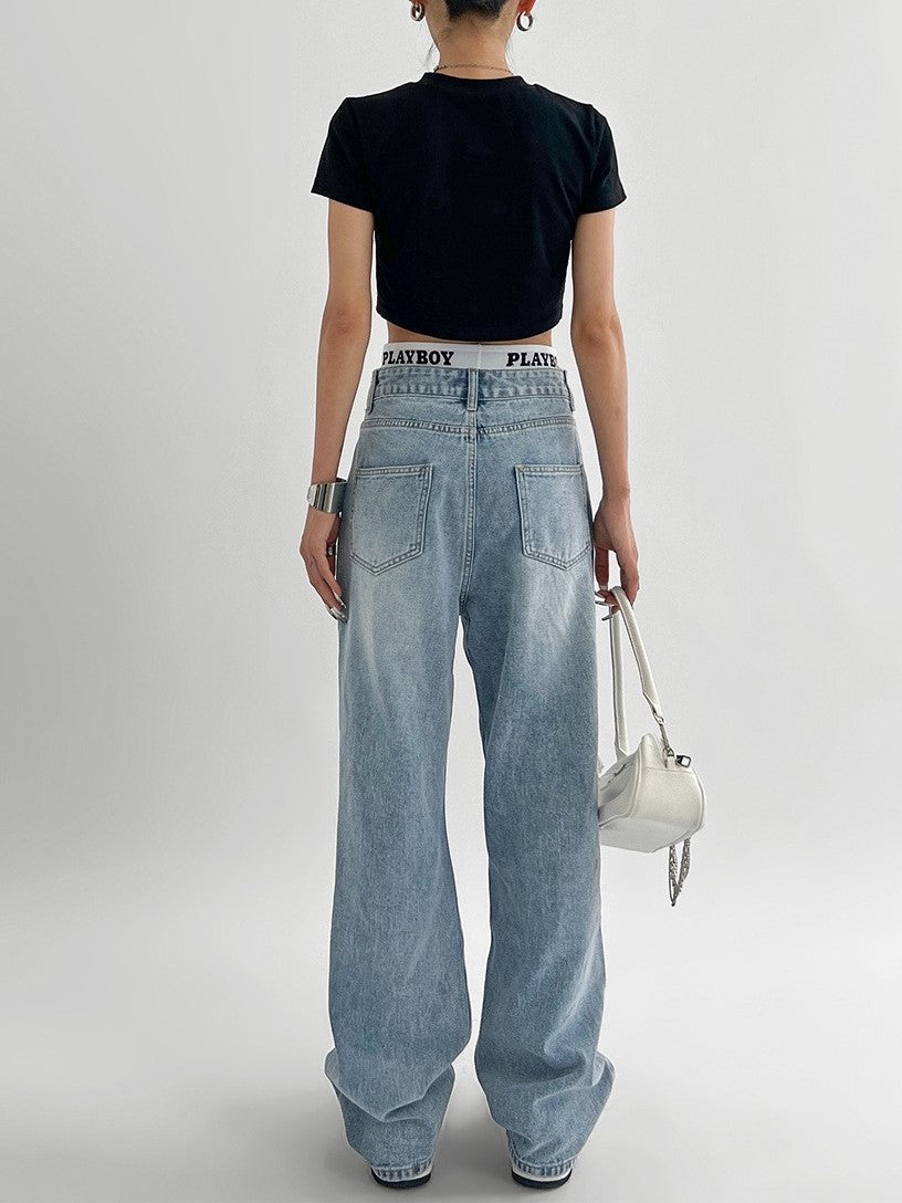 Hellblaue Damenjeans mit zerrissenen