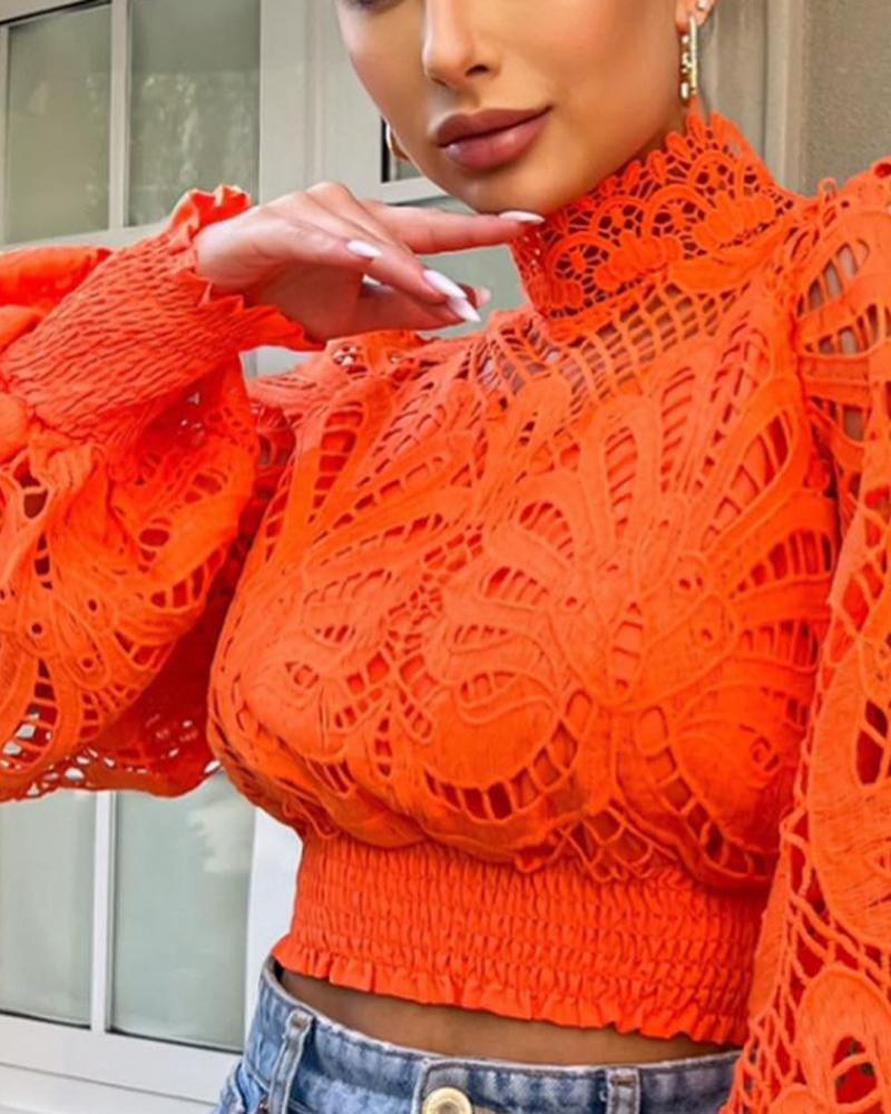 Orangefarbenes Spitzen-Hollow-out-Top