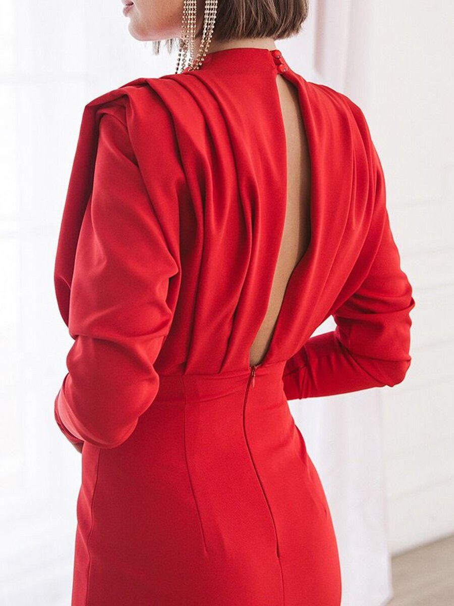 Sommerliches Rollkragenpullover-Kleid in Mode