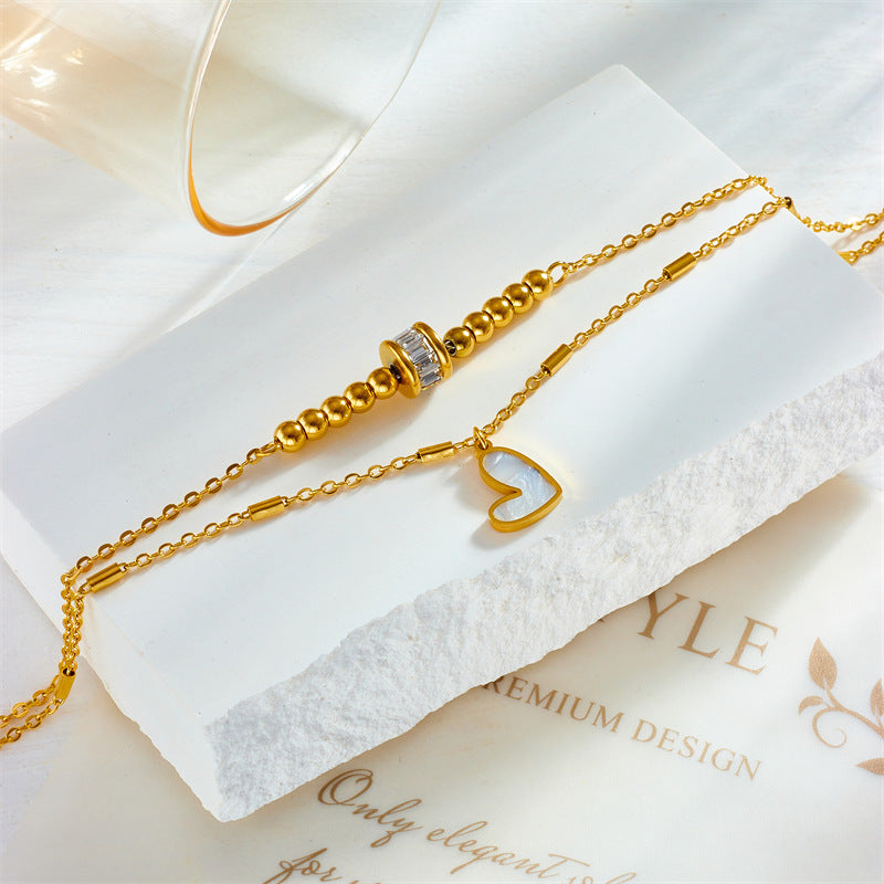 Entdecken Sie atemberaubende Accessoires und Schmuck, um Ihren Stil zu ergänzen - trendige Halsketten, Armbänder, Ohrringe und mehr, um Ihren modischen Look zu vervollständigen.