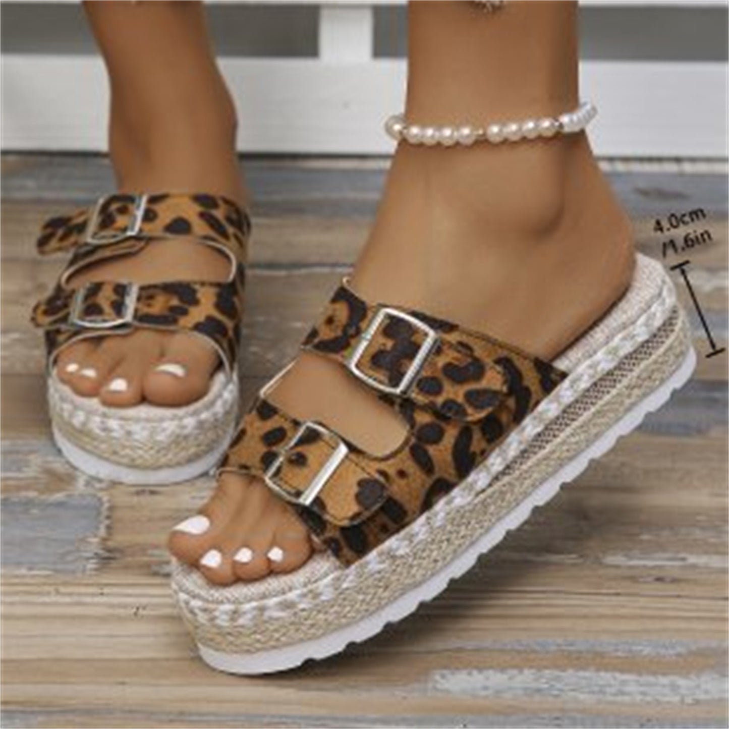 Sommer-Sandalen mit Doppel-Schnalle und Leopardenmuster