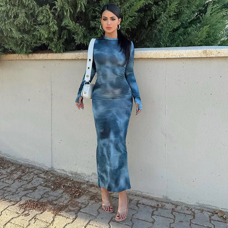 Modisches Tie-Dye Langarmkleid: Schlank geschnittenes, hüftbetontes Kleid für Damen