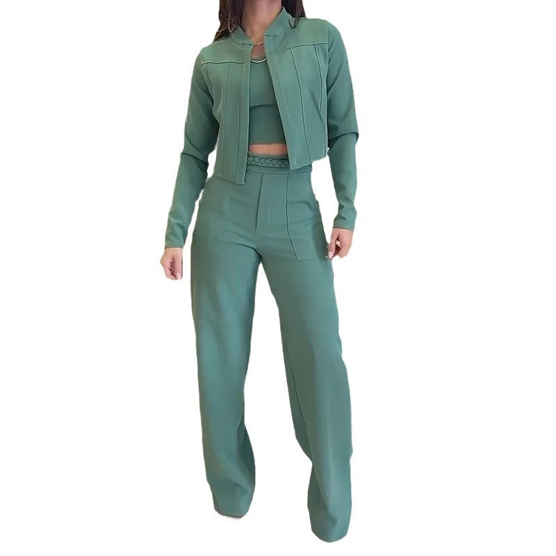 Elegantes Damen-Outfit in einfarbigem lässigem Stil