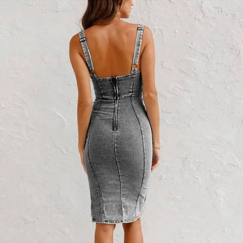 Neues Träger-Jeanskleid mit U-Ausschnitt - Sommerliches, lässiges, eng anliegendes Slim-Fit-Kleid mit Schlitzdesign