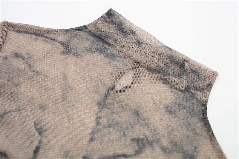 Faltenbesetztes Langarmkleid mit schlankem Druck aus Seidennetz