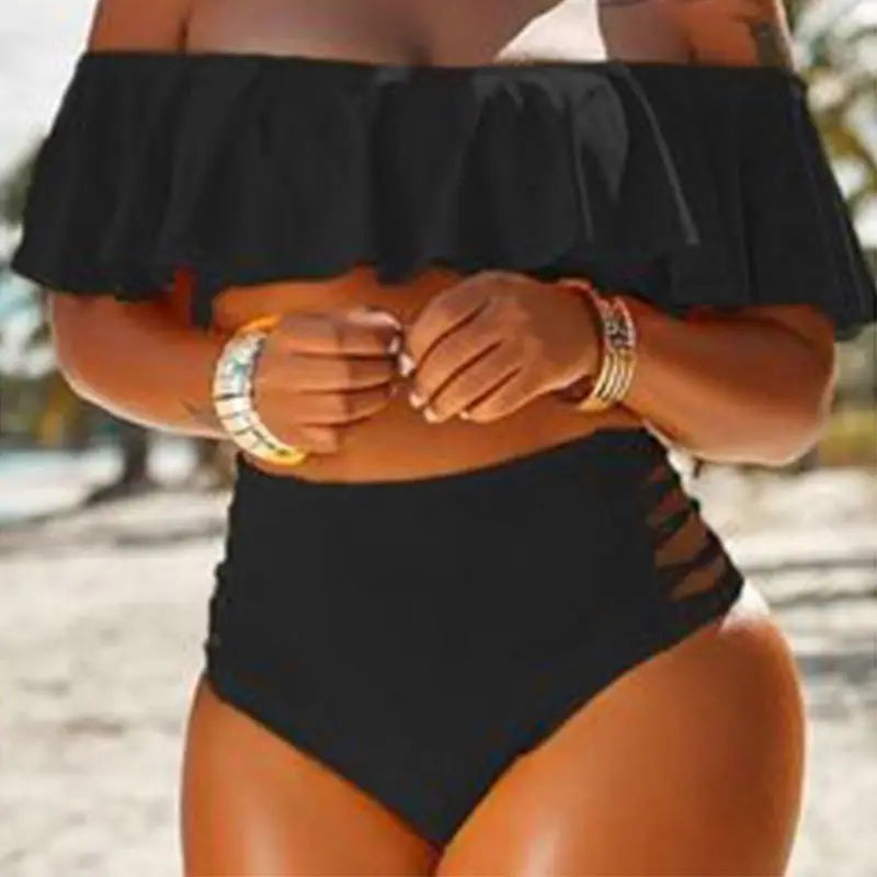 Neuer Split-Badeanzug mit Schulterfreiheit und gerüschtem Strand-Bikini