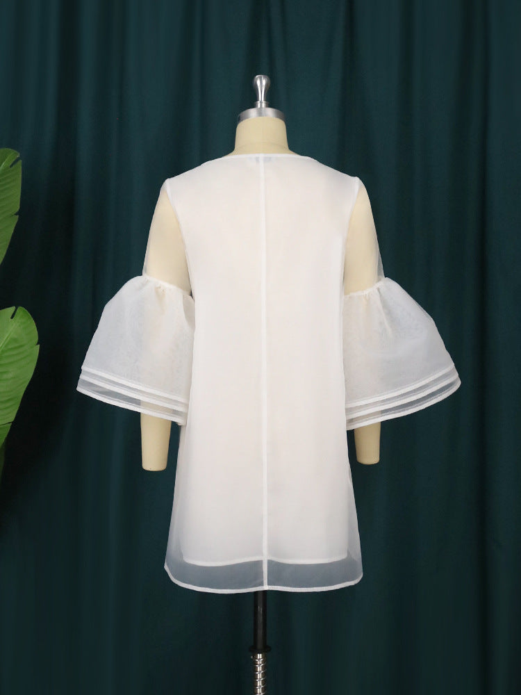 Süßes Netzkleid für trendige Damenbekleidung