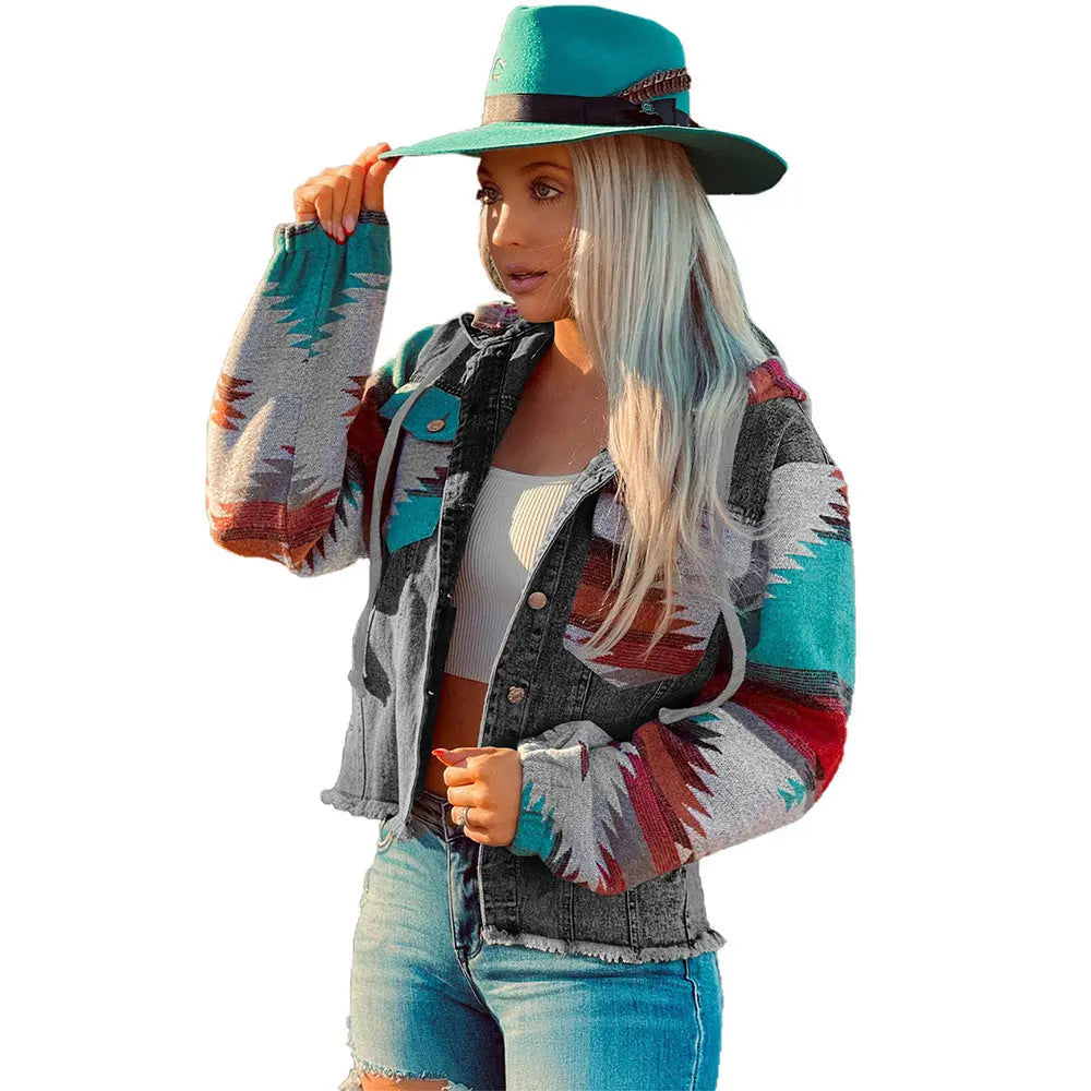 Jacke mit kapuze und jeansnähten