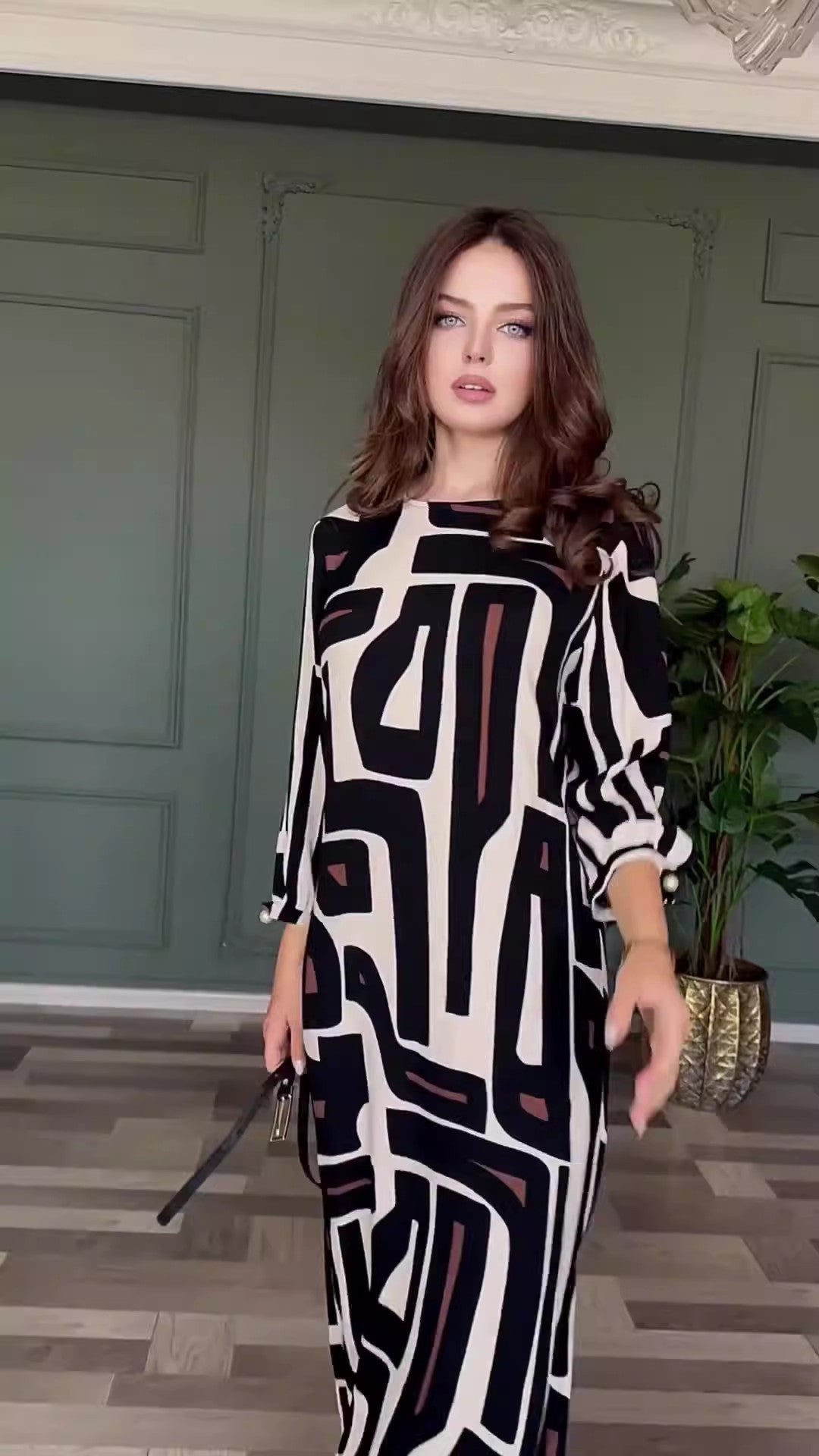 Modisches Druckkleid für elegante und anmutige Damen