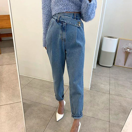 Retro Jeans mit hoher Taille und unregelmäßiger Schnalle