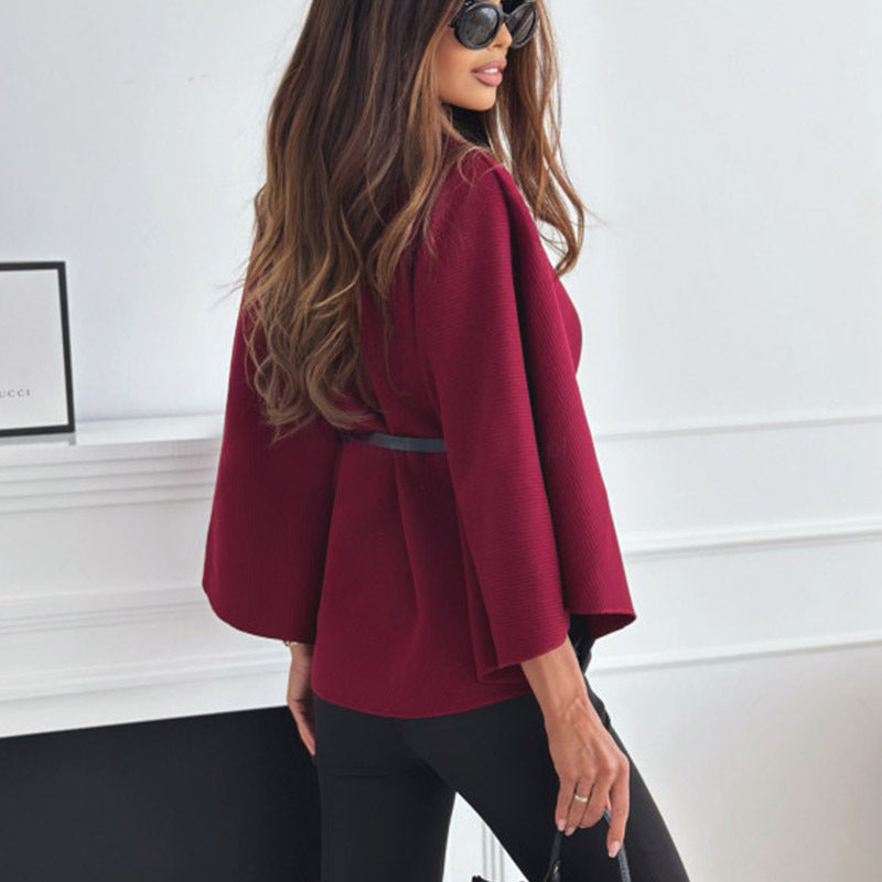 Damen Cape mit Stehkragen und Gürtel – Modischer Wollpullover-Stil - FashionGlam