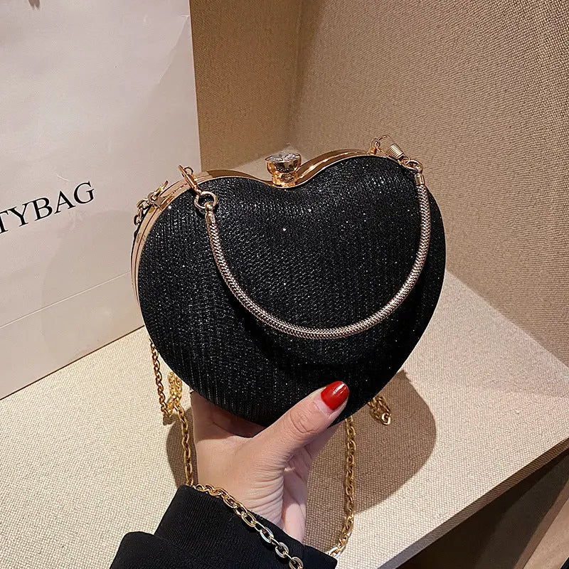 Crossbody-Kette mit Handheld-Design und Pfirsichherz-Details