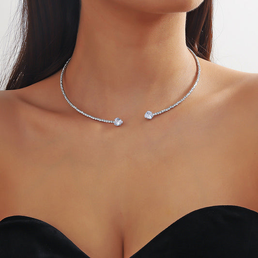 Licht Luxus Strass Halskette mit herzförmigem Zirkon Kragen für Damen