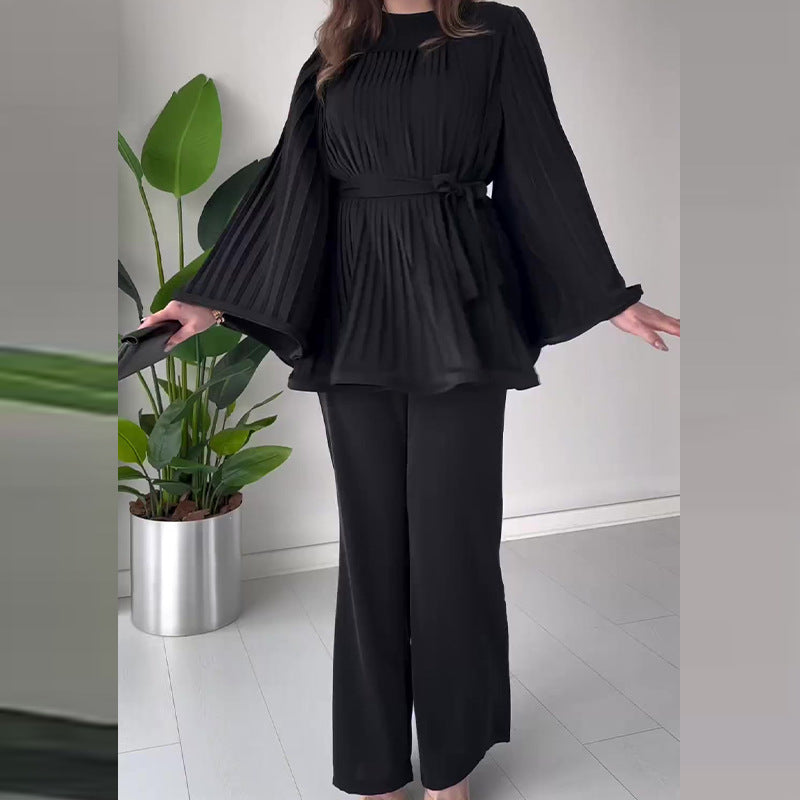 Eleganter Swing-Anzug mit Rundhals und Batwing-Ärmeln