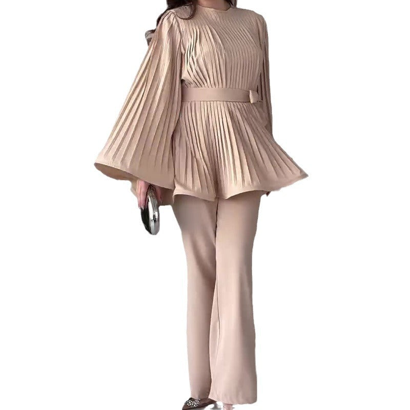 Eleganter Swing-Anzug mit Rundhals und Batwing-Ärmeln