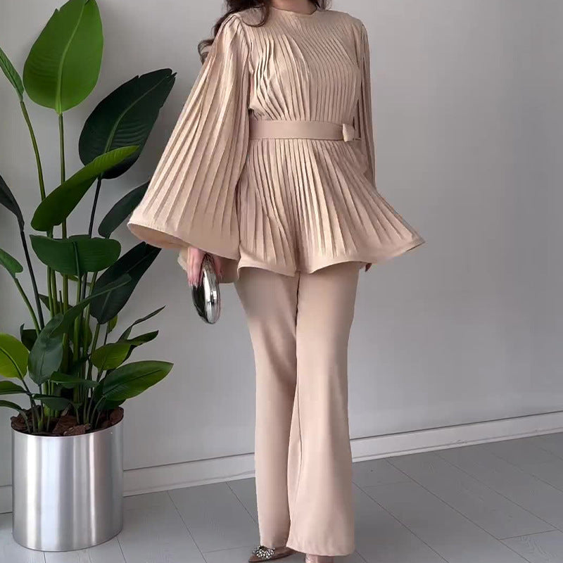 Eleganter Swing-Anzug mit Rundhals und Batwing-Ärmeln