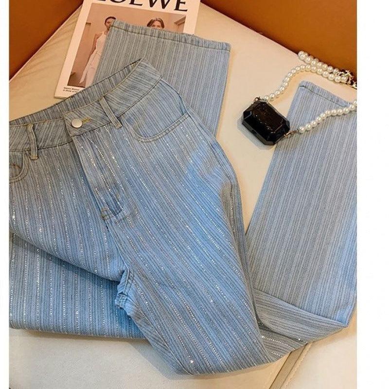 Hellblaue Damenjeans mit hoher Taille