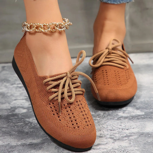 Luftig-leichte Schnürschuhe - Modische Flats für Damen