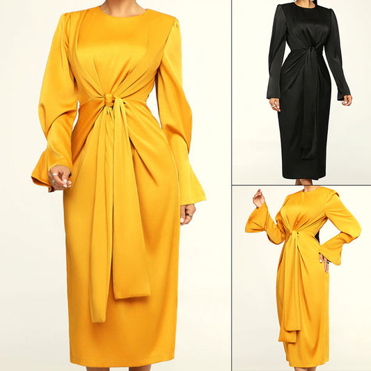 Modisches Damenkleid mit Rundhalsausschnitt und langen Ärmeln