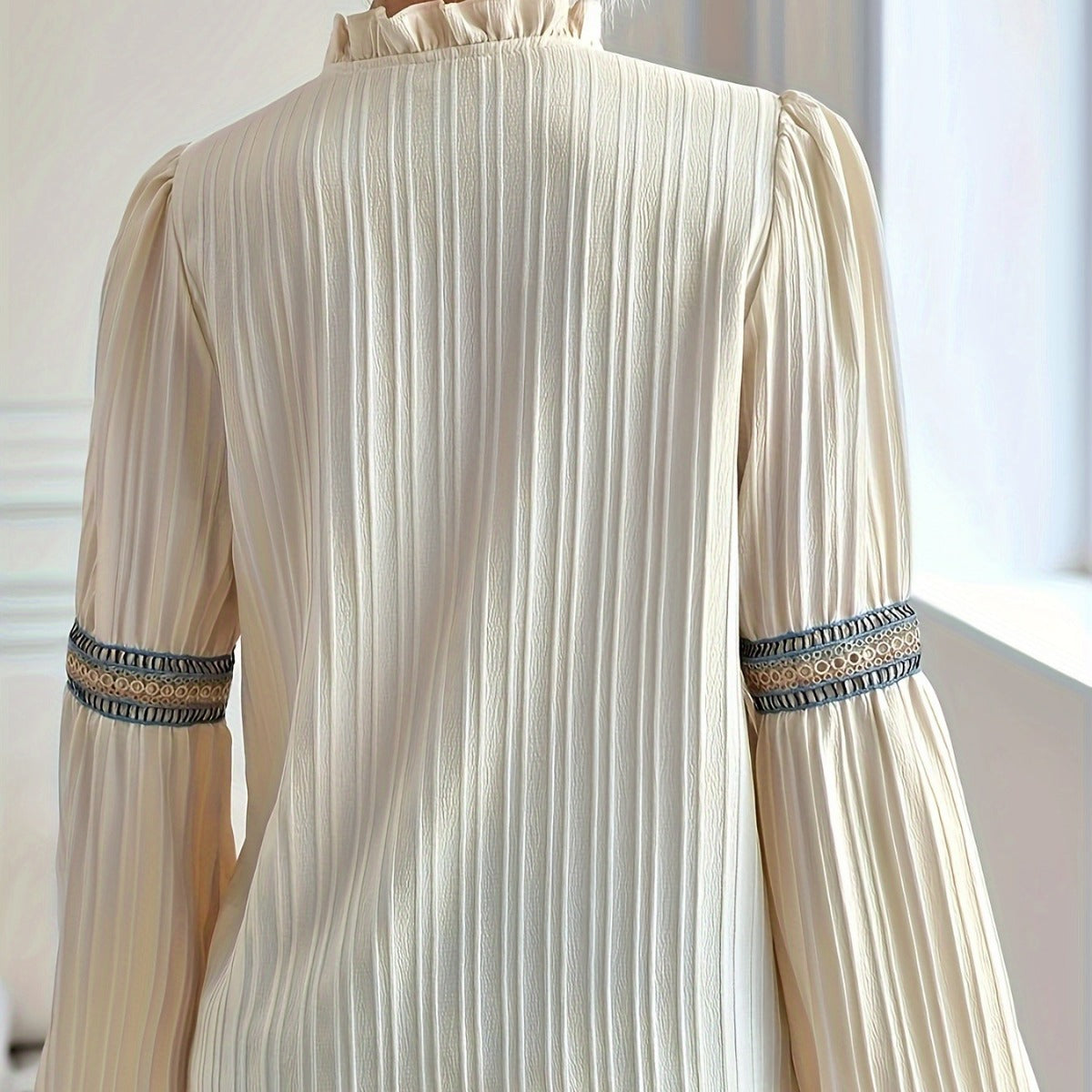 Schlichtes Spitzen-Patchwork-Shirt mit V-Ausschnitt