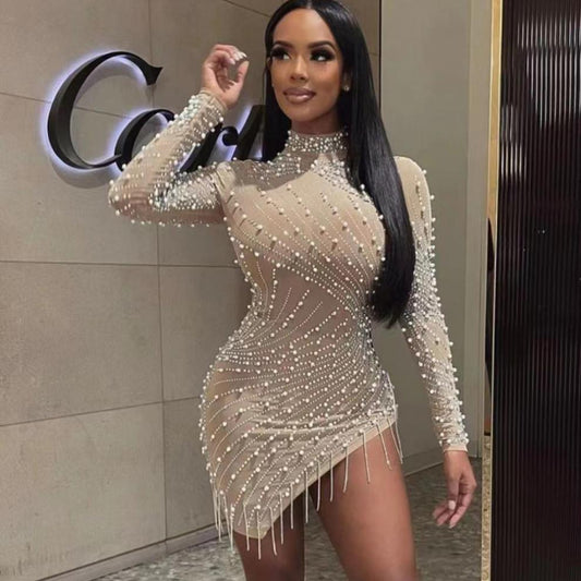 Kurzes Stretch-Kleid mit Glamour
