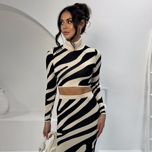 Gestreiftes Slim-Fit-Top mit Bleistiftrock-Strickanzug