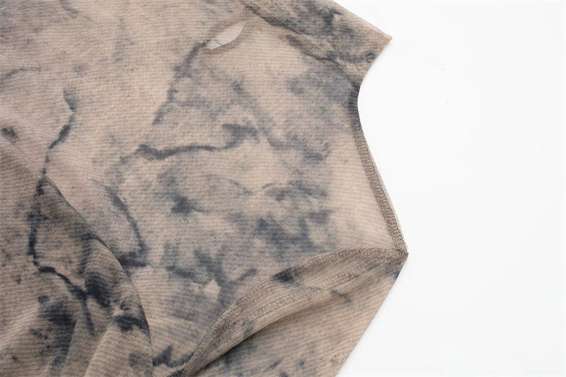 Faltenbesetztes Langarmkleid mit schlankem Druck aus Seidennetz