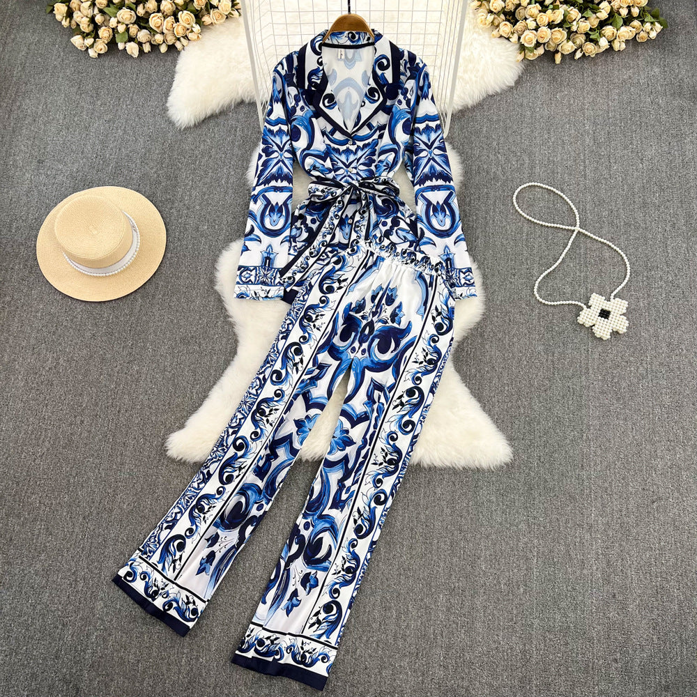 Damenmode Gerade Hose aus Matel-Seidenstoff in Blau