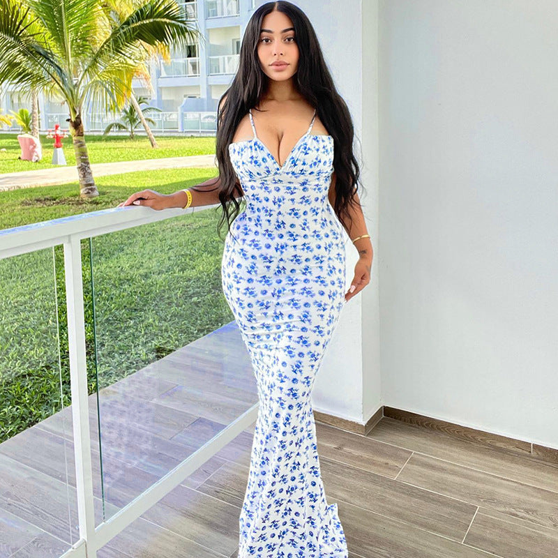 Blumiges Fischschwanz-Kleid mit V-Ausschnitt und hoher Taille