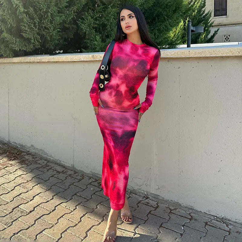 Modisches Tie-Dye Langarmkleid: Schlank geschnittenes, hüftbetontes Kleid für Damen